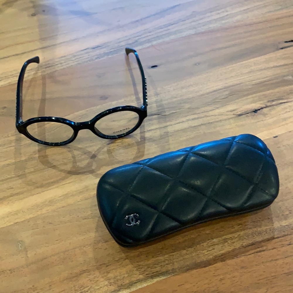 💙Brand new Chanel Glasses with case